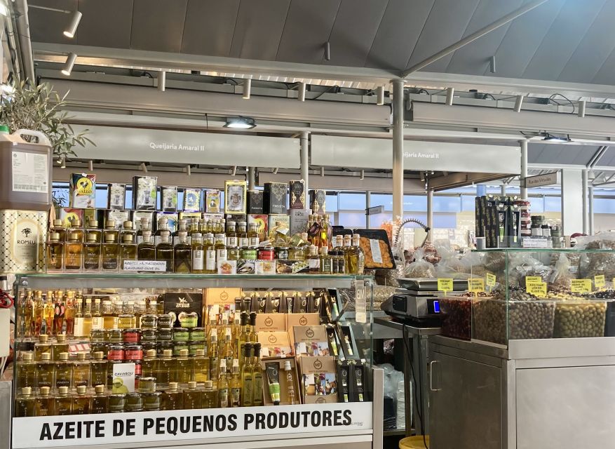 Porto food, wine and culture walking tour - max 8 pax - Green wine at a tasca: learning the drink before you order it
