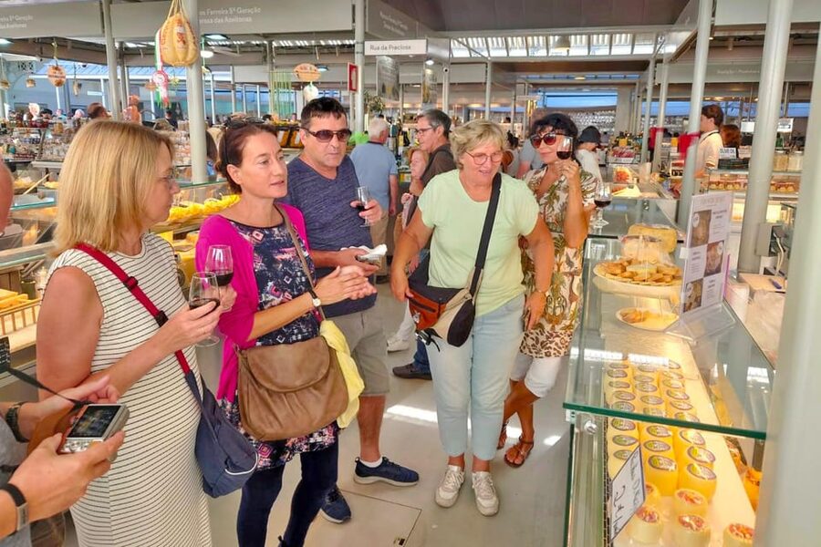 Porto food, wine and culture walking tour - max 8 pax - Ending at the café: coffee and dessert with a Porto-friendly finish
