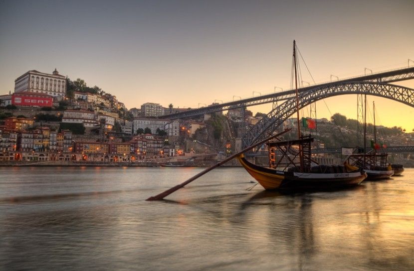 Porto: Full-Day All-Inclusive Private City Sightseeing Tour - Port Wine Cellar Visit and Tasting: What You Learn and What to Watch