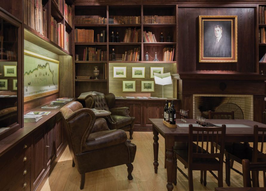 Porto: Graham's Port Lodge Tour & Vintage Room Wine Tasting - Inside the Lodge: Pipes, Oak Vats, and the Reality of Aging