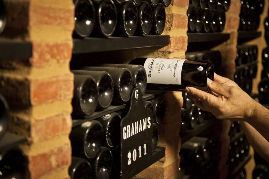 Porto: Graham's Port Lodge Tour & Vintage Room Wine Tasting - Shopping Time: Bottles as Souvenirs You Can Use