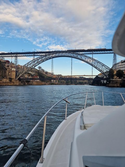Porto: Guide Boat tour with tasting of 4 Port wines - Why a Douro River Boat Tour Works So Well in Porto