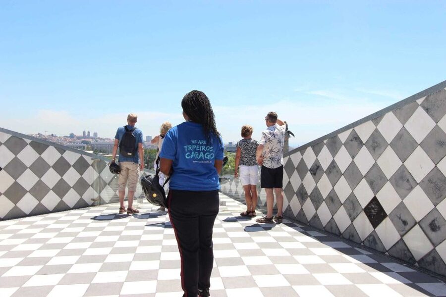 Porto: Guided 3-Hour Best of Tour by Segway - Key things you will notice right away