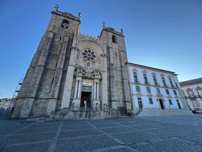 Porto: Guided City Highlights Walking Tour - São Bento Station: the azulejo story you can’t fake