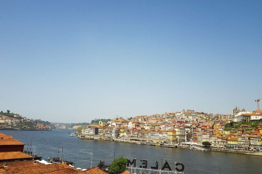 Porto: Guided Walking Tour and Lello Bookshop - São Bento Station: the tiles that turn a train hub into a story