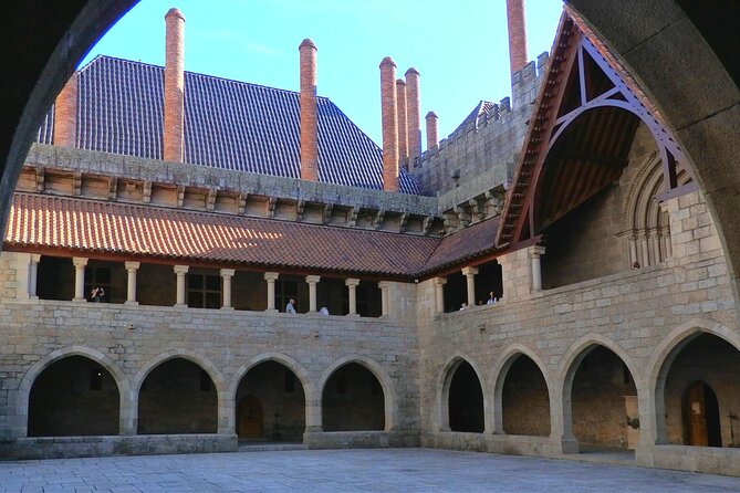 Porto: Guimaraes & Braga Small Group Tour with Lunch and Tickets - Braga Cathedral: the oldest cathedral in Portugal and why the style matters