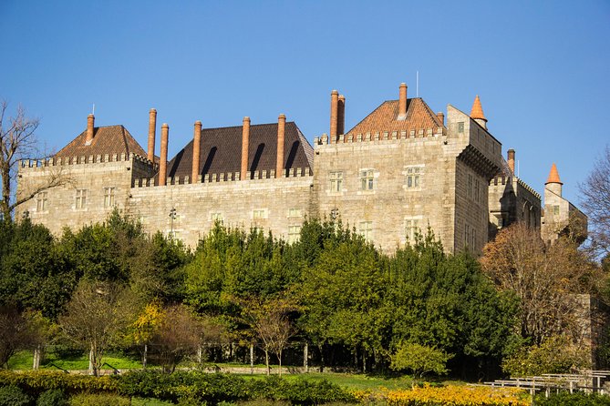 Porto: Guimaraes & Braga Small Group Tour with Lunch and Tickets - Guimarães Castle: where the story of Portugal gets personal