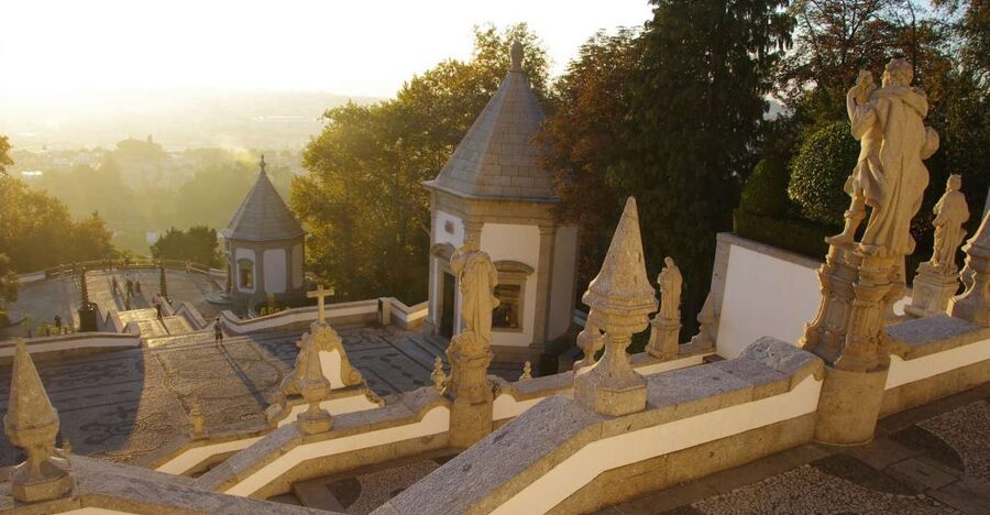 Porto: Guimarães & Braga Tour with Entry Tickets and Lunch - Key things that make this tour worth your time