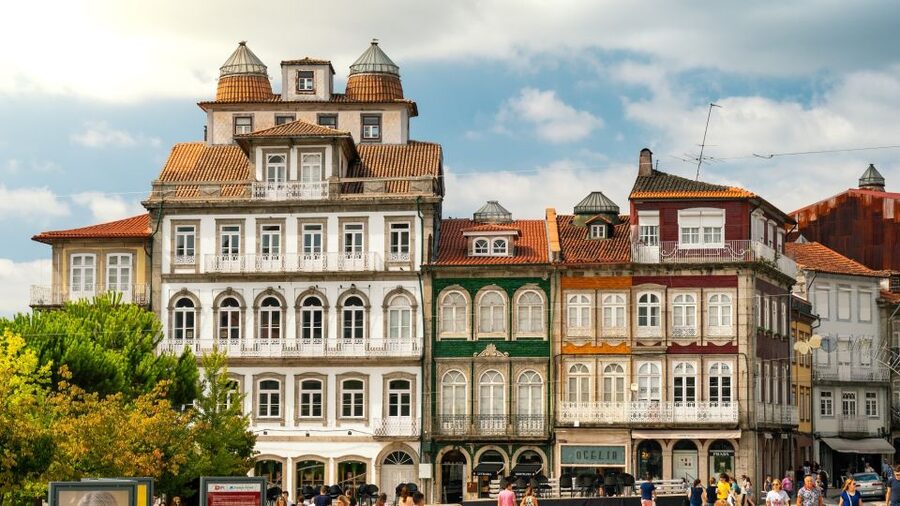 Porto: Guimarães & Braga Tour with Entry Tickets and Lunch - Who should book this day trip (and who should not)
