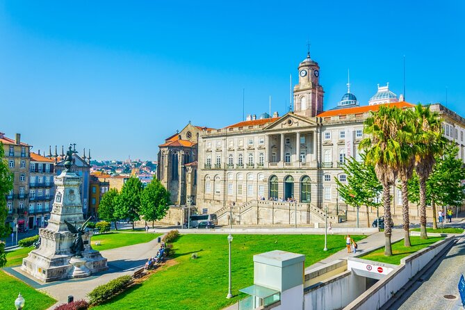 Porto Half-Day Guided Historical Tour with Port Cellar Visit and Tasting - Meeting at Living Tours, then Getting Walking Time Right
