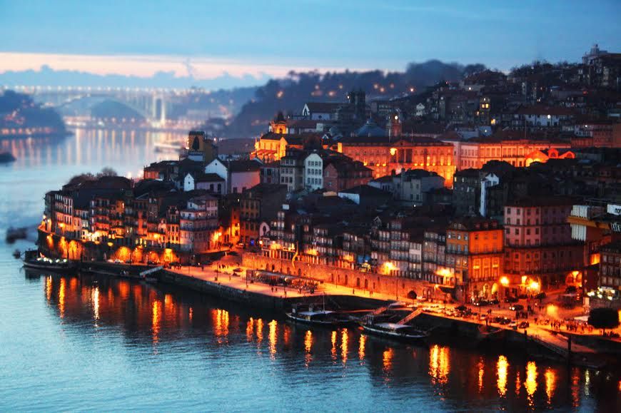 Porto: Half-Day Small Group City Tour with port wine tasting - Clérigos Tower and Church: your first Porto postcard, without the long grind
