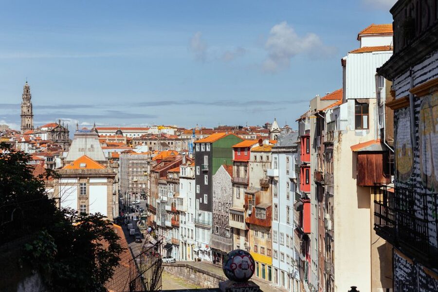 Porto: Harry Potter’s Inspiration Tour - São Bento Metro tiles: the best way to get your bearings