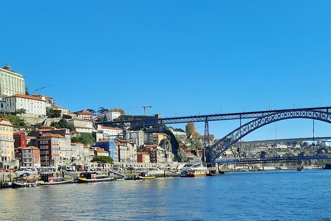 Porto Heritage Night Tour With Fado Show And Dinner Included - Who Should Book This Porto Heritage Night Tour