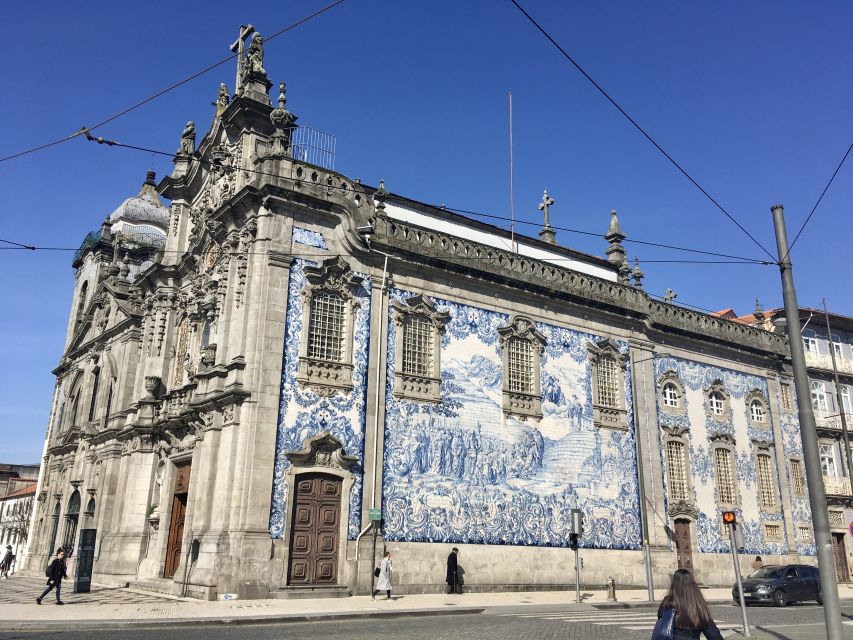 Porto: Highlights & hidden gems Walk - max 10 - Off the main drag: Fonte dos Leões and Fonte moments you notice later