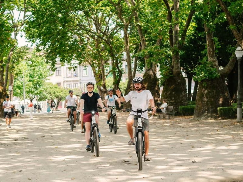 Porto: Highlights in 3 Hours E-Bike Tour - Where the ride starts: CICLO EBIKES and the first minutes that matter