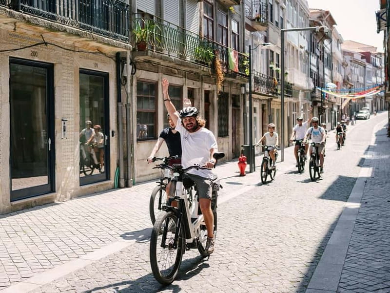 Porto: Highlights in 3 Hours E-Bike Tour - Jardins do Palácio de Cristal: the viewpoint break you will actually remember