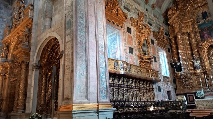 Porto Historic Center: Small Group Walking Tour & Cathedral - Porto in 3 hours: why this route feels efficient