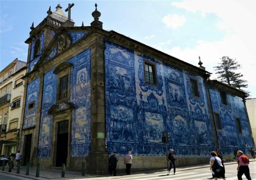 Porto: Historic City Center Walking Tour - Medieval lanes, city walls remains, and the Livraria Lello moment