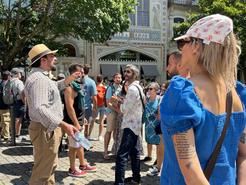 PORTO: Historical Walking Tour - Livraria Lello & Irmão and the art nouveau streets you can’t fake
