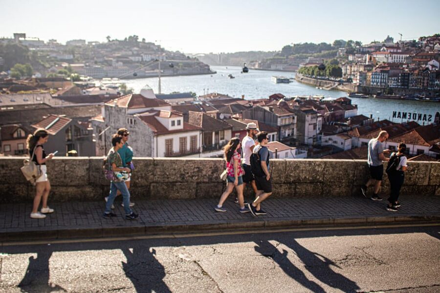 Porto: History & Lengends walking tour - Meeting outside Trindade: easy if you plan your arrival