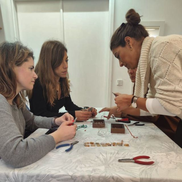 Porto: Jewelry Workshop at Antero de Quental - Group Size and the Comfort of Real Attention