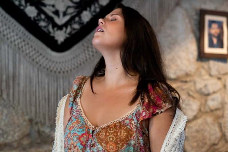 Porto: Live Fado Concert with Glass of Tawny Port Wine - A Small Licensed Room in Ribeira, With Fado Right Up Close