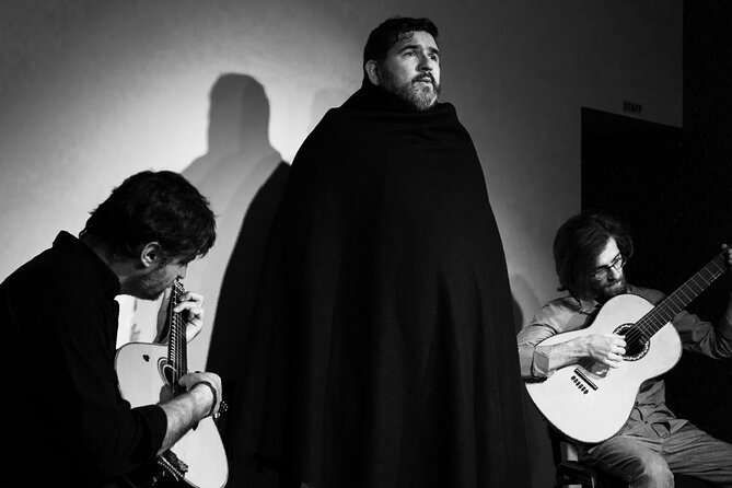 Porto: Live Portuguese Fado Experience with Port Wine - Port wine tasting: small, included, and easy to enjoy