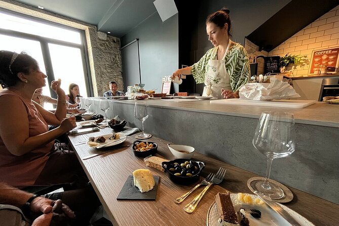 Porto Local Market Visit & Cooking Class / Showcooking - Mercado do Bolhão starts the whole experience