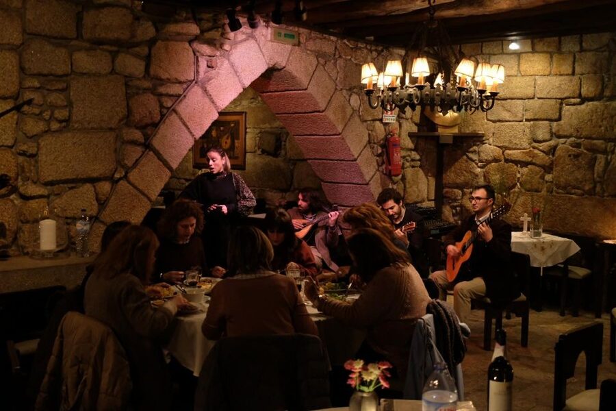 Porto Moonlight Walk & Fado Dinner - The moonlight stroll: what you’re really paying for