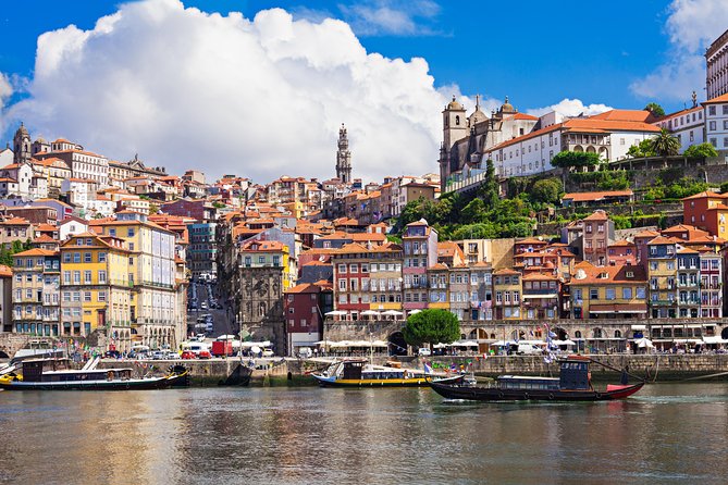 Porto: Morning City Tour with Six Bridges Cruise - 9:00 Meeting Point and the “Smart Casual” Reality
