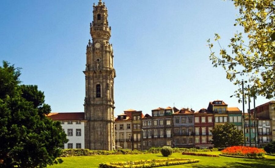 Porto: Old City and Monuments Tour - Walking the Old City Core: World Heritage Streets With Context