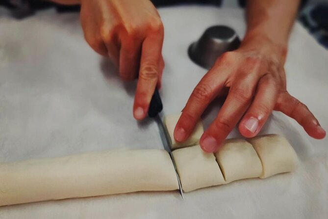 Porto: Pastel de Nata Cooking Class with Porto Wine (Sé do Porto) - Who should book this class, and who might want a different approach