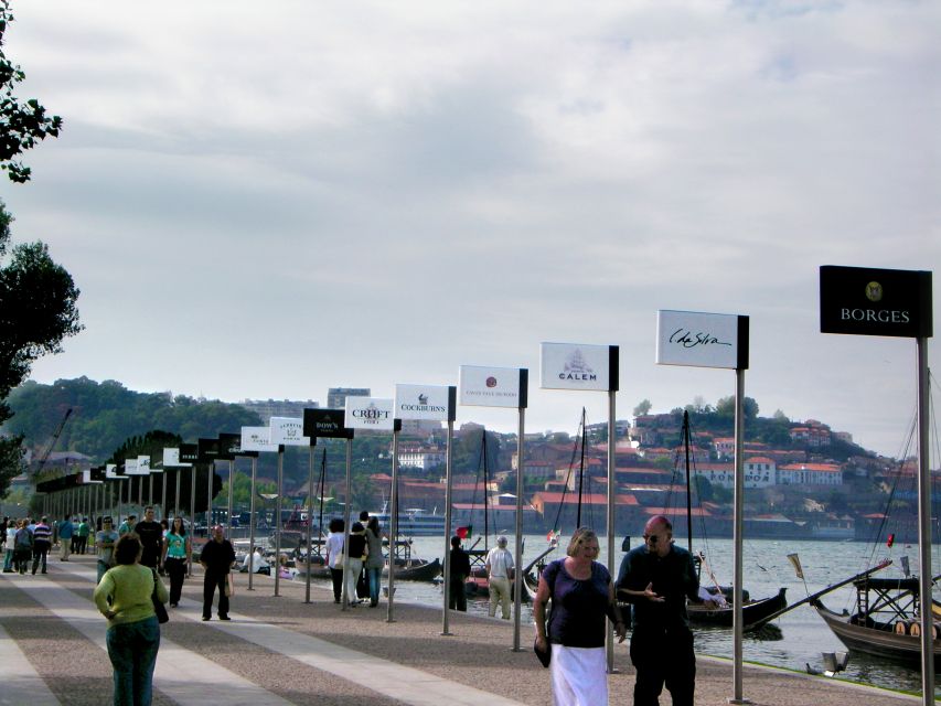 Porto: Port and Douro Wine Walking Tour with 9 Tastings - Stop 3, Solar dos Dragos: Where Douro Wines Take the Lead