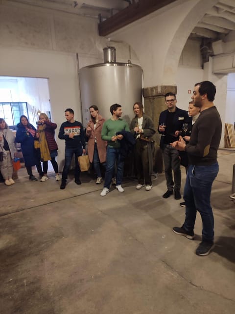 Porto: Port and Douro Wine Walking Tour with 9 Tastings - Meeting Point and the Practical Stuff That Sets the Tone