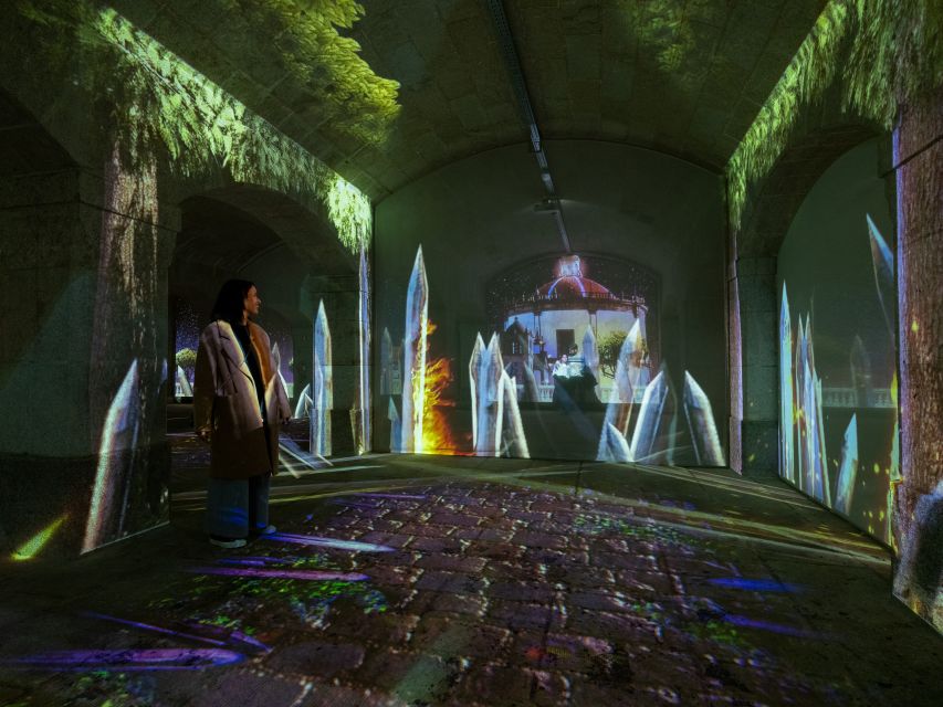 Porto: Porto Legends The Underground Experience - Audio guide languages, headset comfort, and staying in control