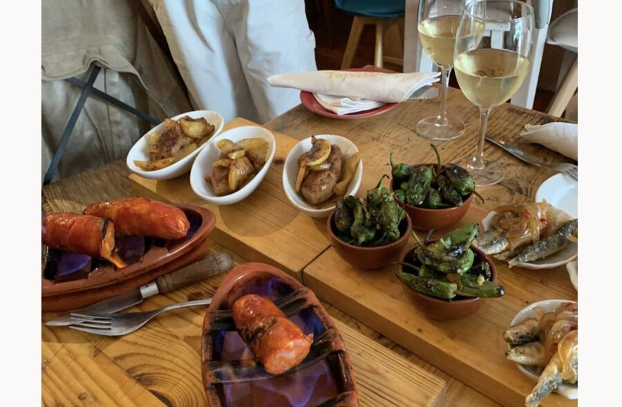 Porto: Premium Portuguese Food Tour and Sightseeing - Who this Porto food tour is best for