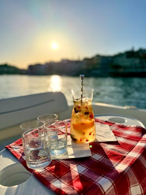 Porto: Private Douro River Bridges Cruise with Food & Wine - Photo Planning: Dom Luís I and Ponte Maria Pia With Timing in Mind