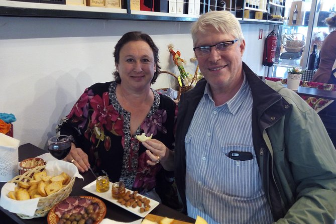 Porto Private Food & Wine Walking Tour with Market & Tastings - São Bento station murals and the Tripeiros story