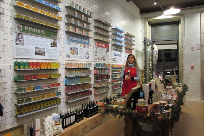 Porto Private Food & Wine Walking Tour with Market & Tastings - Bolhão Market tastings that feel like local errands
