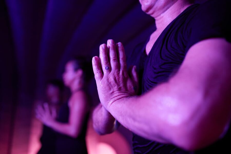 Porto: Private Hotpod Yoga Class - Stepping Into the Purple Pod at 37 Degrees