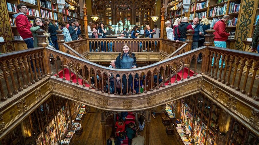 Porto private morning Tour, see the most iconic attractions - Clérigos Tower and Livraria Lello photo stops