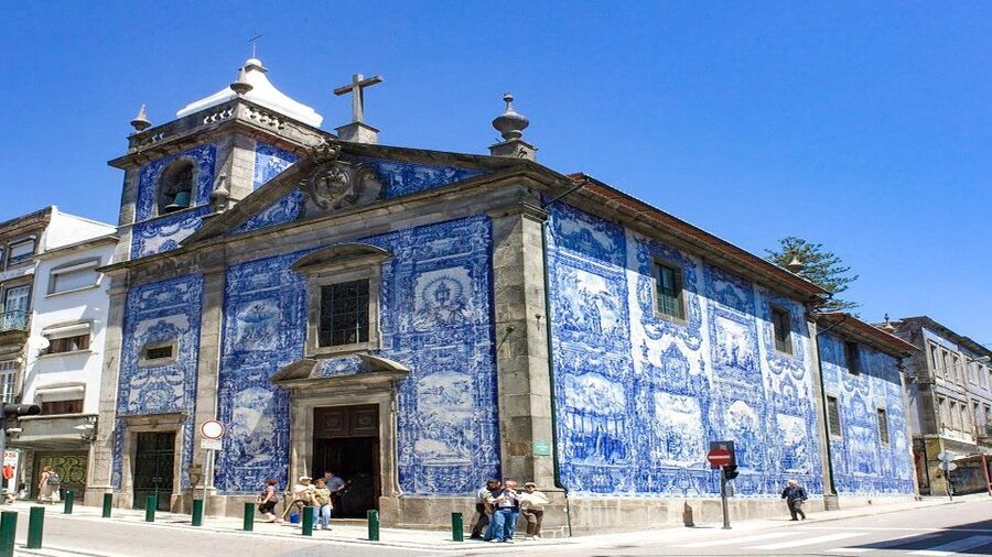 Porto private morning Tour, see the most iconic attractions - Meeting up in Porto or Gaia, then rolling in comfort