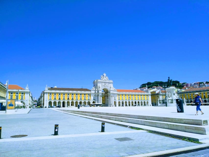 Porto Private Tour 2H - Private comfort: how the sedan, WiFi, and pickup shape your day