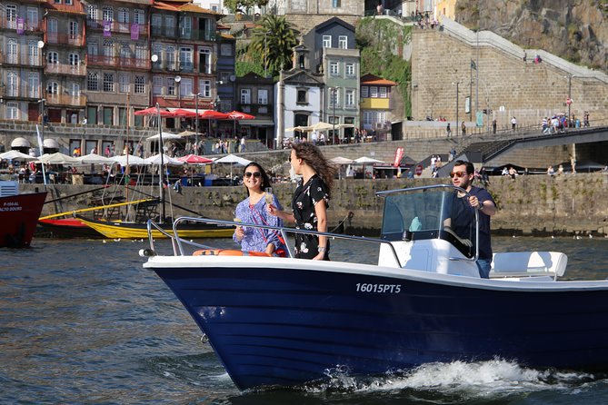 Porto: Private tour in the Douro (1 to 4 people) on a boat just for you - Slipping under Porto bridges: Dom Luis, Infante D. Henrique, and Arrábida moments