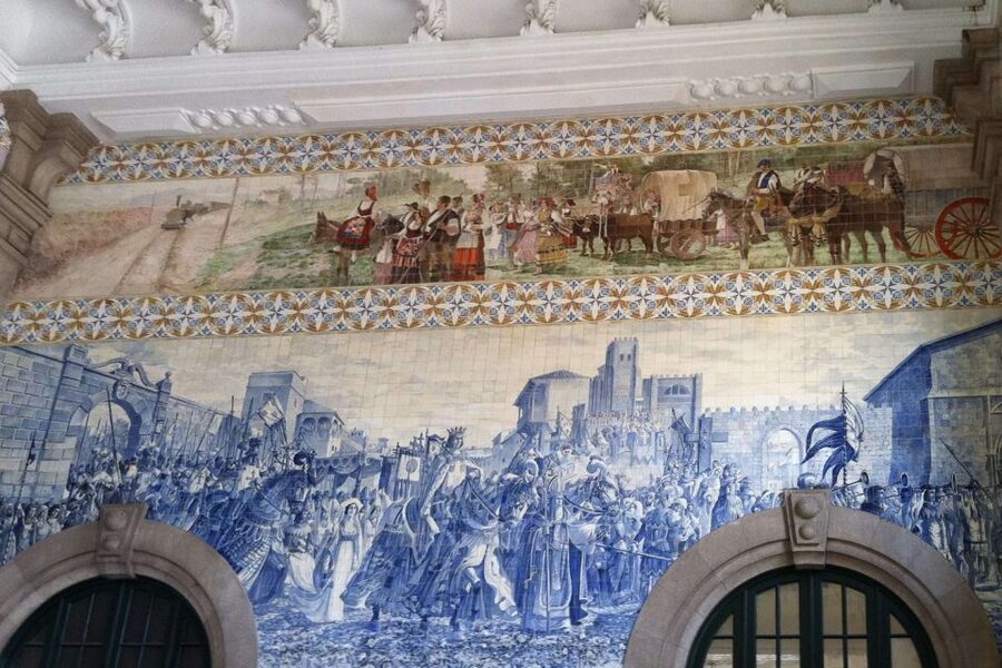 Porto Private Walking Tour with Fast Track to Lello - Rua das Flores Street Art and Artisan Details