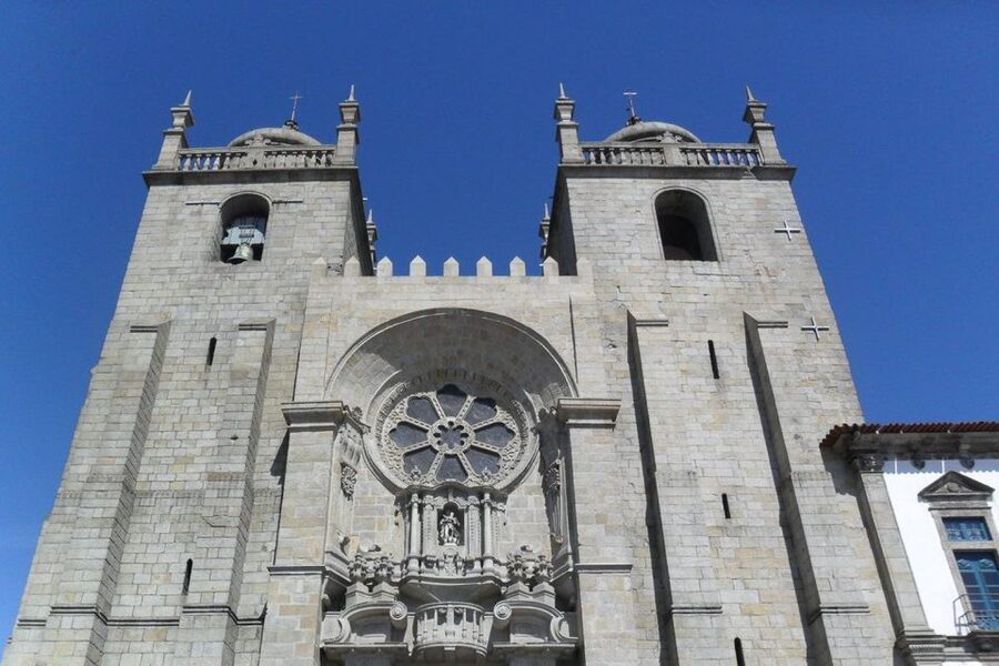 Porto Private Walking Tour with Fast Track to Lello - Clérigos Church, Organ Music Moments, and the Olive Tree Break