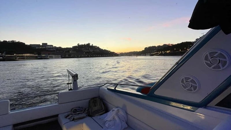 Porto: Private Yacth Cruise with Wine, Snacks & 6 Bridges - Price and value: $313 per group up to 8