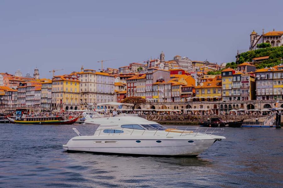 Porto: Private Yacth Cruise with Wine, Snacks & 6 Bridges - The bridge sequence: how to get the best photos in the right order