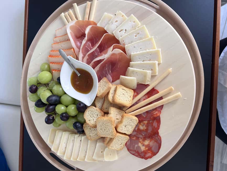 Porto: Private Yacth Cruise with Wine, Snacks & 6 Bridges - Wine and snacks onboard: what you actually get, and why it’s worth it