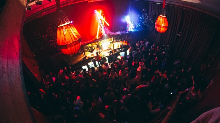 Porto: Pub Crawl with 6 Drinks and VIP Club Entry - Practical Tips: Shoes, Shorts, and Staying Out of Trouble